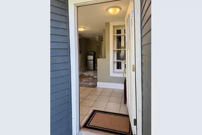 996 Front Avenue, Saint Paul, MN 55103 - Photo 2