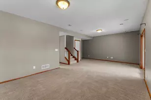 551 Stonewood Ln, Burnsville, MN 55306 - Photo 40