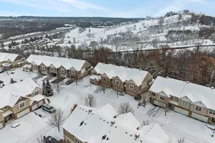 551 Stonewood Ln, Burnsville, MN 55306 - Photo 48