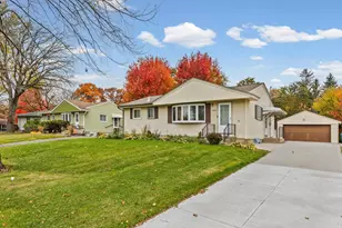 1040 3rd St NW, New Brighton, MN 55112 - Photo 4