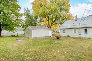 171 Downs Ave, Maplewood, MN 55117 - Photo 18