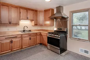 171 Downs Ave, Maplewood, MN 55117 - Photo 10