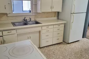 221 Bridge St, Le Sueur, MN 56058 - Photo 6