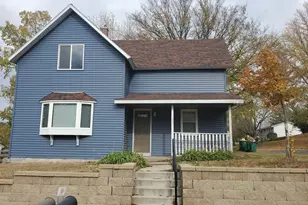 221 Bridge St, Le Sueur, MN 56058 - Photo 2