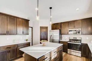 436 Mario Dr, Vadnais Heights, MN 55127 - Photo 8