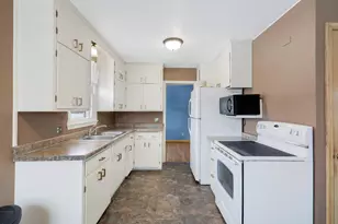 2231 Maryland Ave E, Saint Paul, MN 55119 - Photo 10