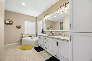 4704 Woodhaven St S, Fargo, ND 58104 - Photo 18