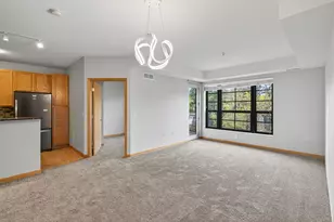 820 Emerald St, Saint Paul, MN 55114 - Photo 12