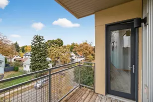 820 Emerald St, Saint Paul, MN 55114 - Photo 22