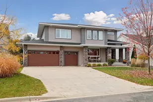 348 Crowley Cir, West Saint Paul, MN 55118 - Photo 1