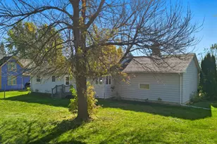 309 E Iowa St, Elmore, MN 56027 - Photo 6