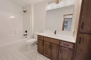 2323 40th Ave S, Saint Cloud, MN 56301 - Photo 8