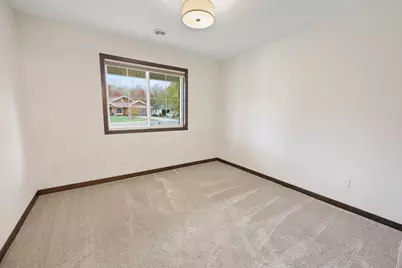 2323 40th Avenue S, Saint Cloud, MN 56301 - Photo 4