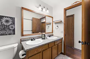 6816 Stratford Ct, Woodbury, MN 55125 - Photo 16