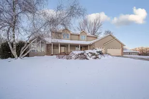 1802 Eagle Ct, Faribault, MN 55021 - Photo 4