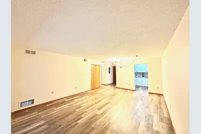 1415 Lake Street #122, Alexandria, MN 56308 - Photo 4