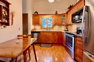 7062 W 113th St, Bloomington, MN 55438 - Photo 10