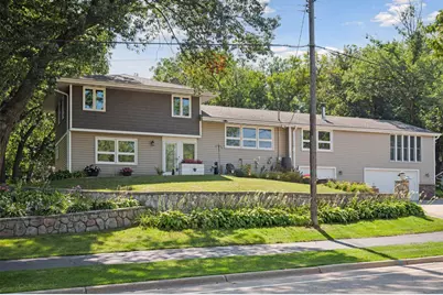 4415 Victoria Street N, Shoreview, MN 55126 - Photo 2