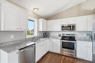 820 River Terrace, Prescott, WI 54021 - Photo 1