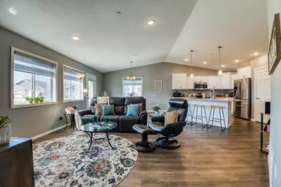 1615 30th Street NW #19, Bemidji, MN 56601 - Photo 2