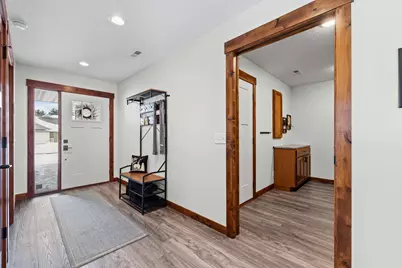 2866 Coventry Circle, River Falls, WI 54022 - Photo 8