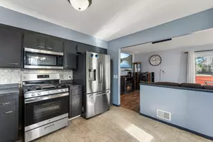 2130 Douglas Dr N, Golden Valley, MN 55422 - Photo 20