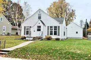 710 E 4th St, Redwood Falls, MN 56283 - Photo 1