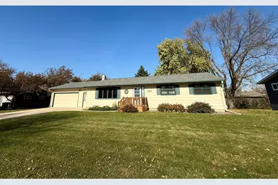 1318 W Chestnut Avenue, Olivia, MN 56277 - Photo 1