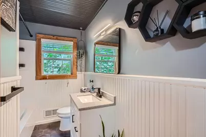 8 Queen Avenue S, Minneapolis, MN 55405 - Photo 16