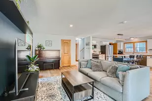 8 Queen Ave S, Minneapolis, MN 55405 - Photo 4