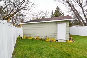 1009 Knight Ave N, Thief River Falls, MN 56701 - Photo 40