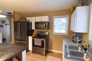 1009 Knight Ave N, Thief River Falls, MN 56701 - Photo 10