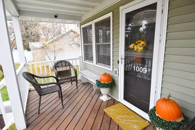 1009 Knight Avenue N, Thief River Falls, MN 56701 - Photo 2