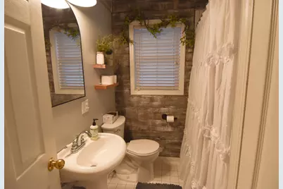 1009 Knight Avenue N, Thief River Falls, MN 56701 - Photo 30