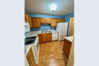 912 Hawthorne Street #106, Alexandria, MN 56308 - Photo 6