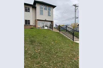 912 Hawthorne Street #106, Alexandria, MN 56308 - Photo 32