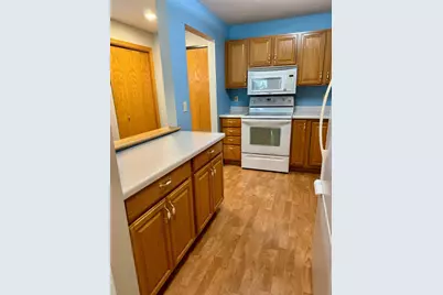 912 Hawthorne Street #106, Alexandria, MN 56308 - Photo 4