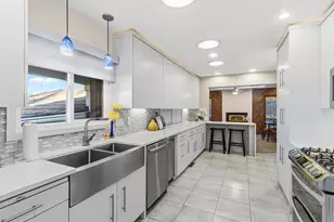 882 Transit Ave, Roseville, MN 55113 - Photo 1