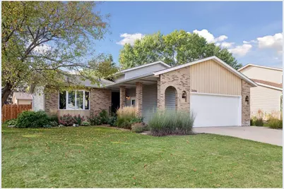 2404 Helena Avenue N, Oakdale, MN 55128 - Photo 2