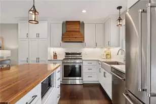 2404 Helena Ave N, Oakdale, MN 55128 - Photo 14