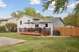 2404 Helena Ave N, Oakdale, MN 55128 - Photo 36