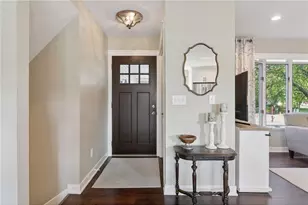 2404 Helena Ave N, Oakdale, MN 55128 - Photo 4