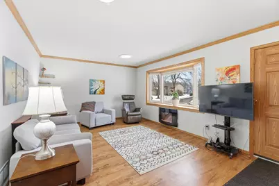 9345 Washburn Avenue N, Brooklyn Park, MN 55444 - Photo 2