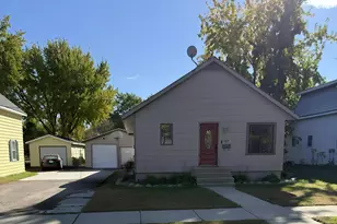 369 W Mill St, Paynesville, MN 56362 - Photo 1