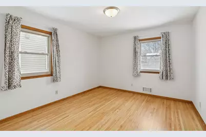 1922 Malvern Street, Lauderdale, MN 55113 - Photo 10