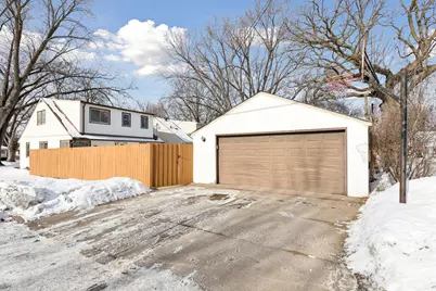 1922 Malvern Street, Lauderdale, MN 55113 - Photo 30