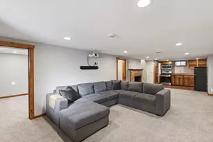 9834 Emerson Ave S, Bloomington, MN 55431 - Photo 18