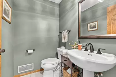 1110 Hollybrook Drive, Wayzata, MN 55391 - Photo 20