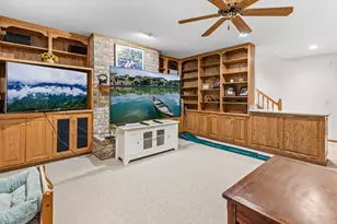 1110 Hollybrook Dr, Wayzata, MN 55391 - Photo 30