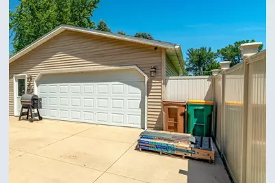 136 1st Avenue, Alden, MN 56009 - Photo 40
